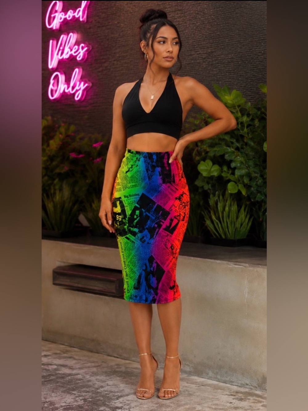 🌈 Rainbow Newspaper Print Pencil Skirt - size Small
